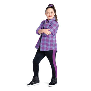 Hip hop dancer posed with weight to one side and foot popped, arms crossed at chest.