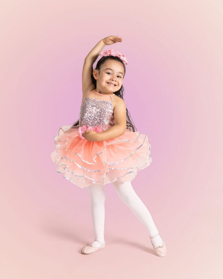Easy Poses For Little Ones Inspiration For Your Studio Shoot